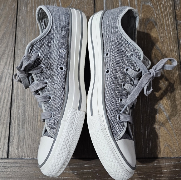 Converse All Star Sneakers, Women's Size 6 - Picture 4 of 9